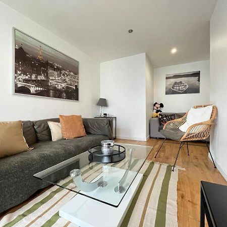 Appartement La Defense กูร์เบอวัวร์ ภายนอก รูปภาพ